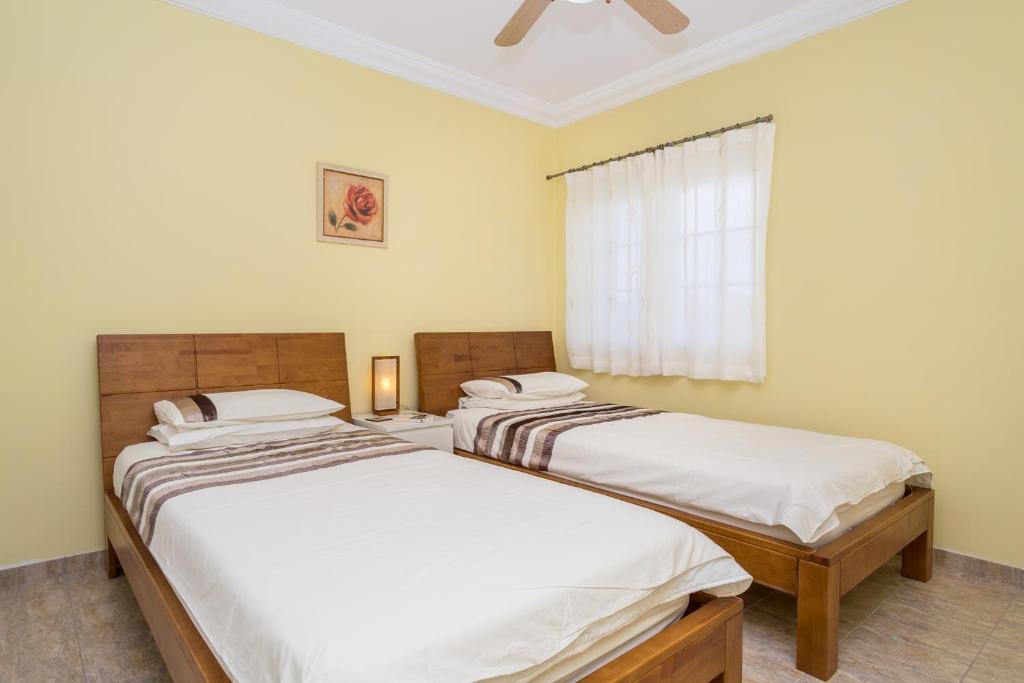Tennis Park 7A room 2